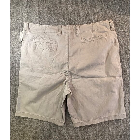 Old Navy Shorts Men's 42 Lived in straight grey chino style NWT - Picture 7 of 12
